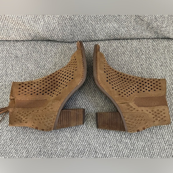 Toms Brown Ankle Booties with Perforated Design - Picture 9 of 16